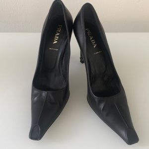 PRADA black pumps